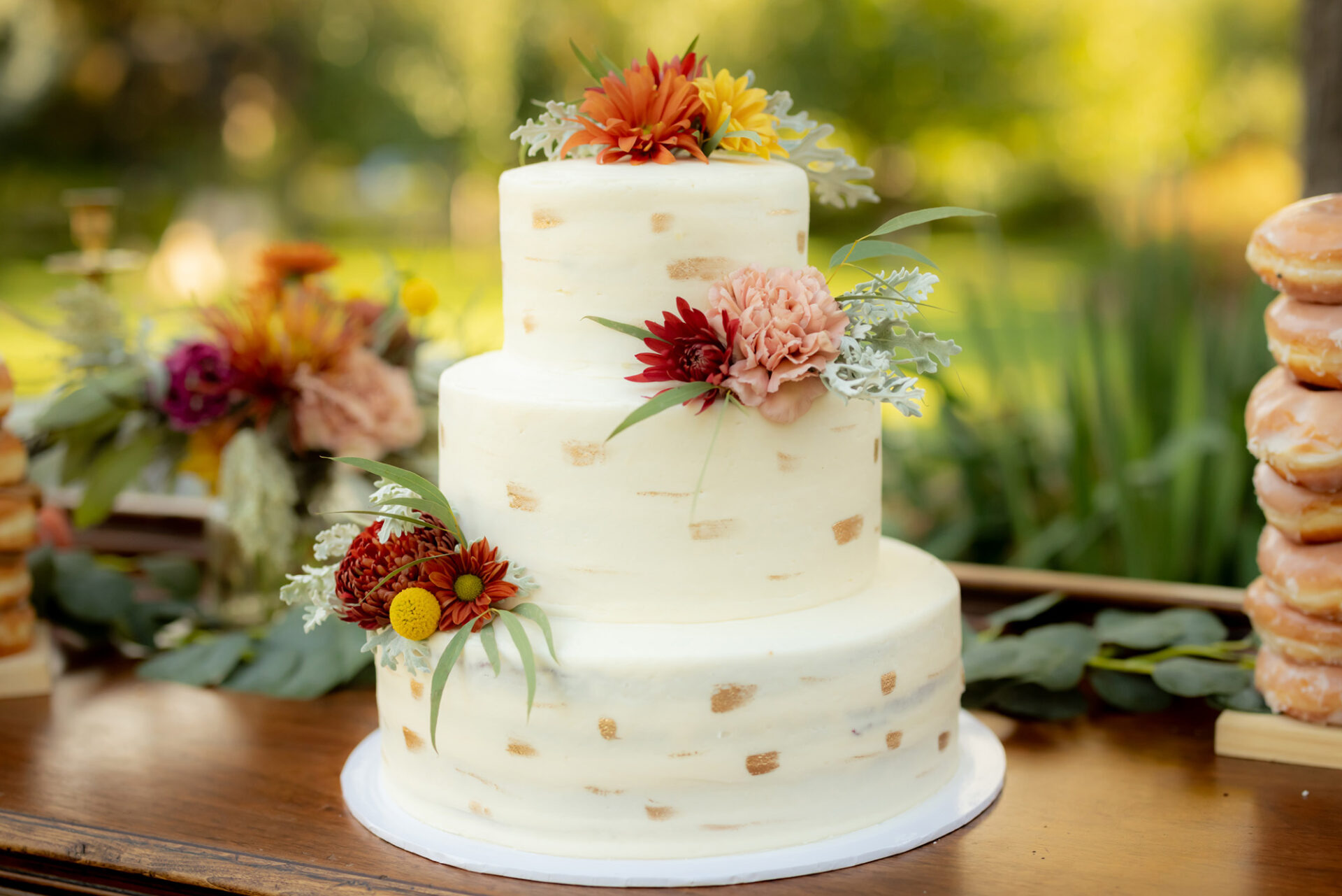 A beautiful floral-themed wedding cake